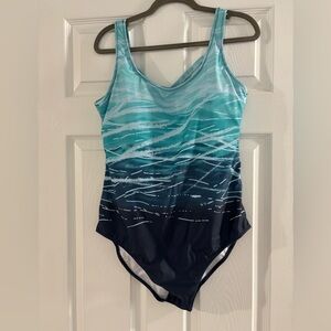 BNWT SIZE XL SWIMSUIT IN ONE PIECE
